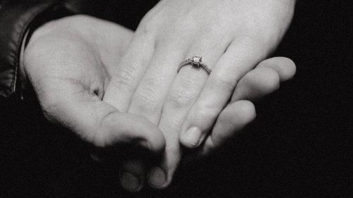 mobile - carousel-hero-element image-4