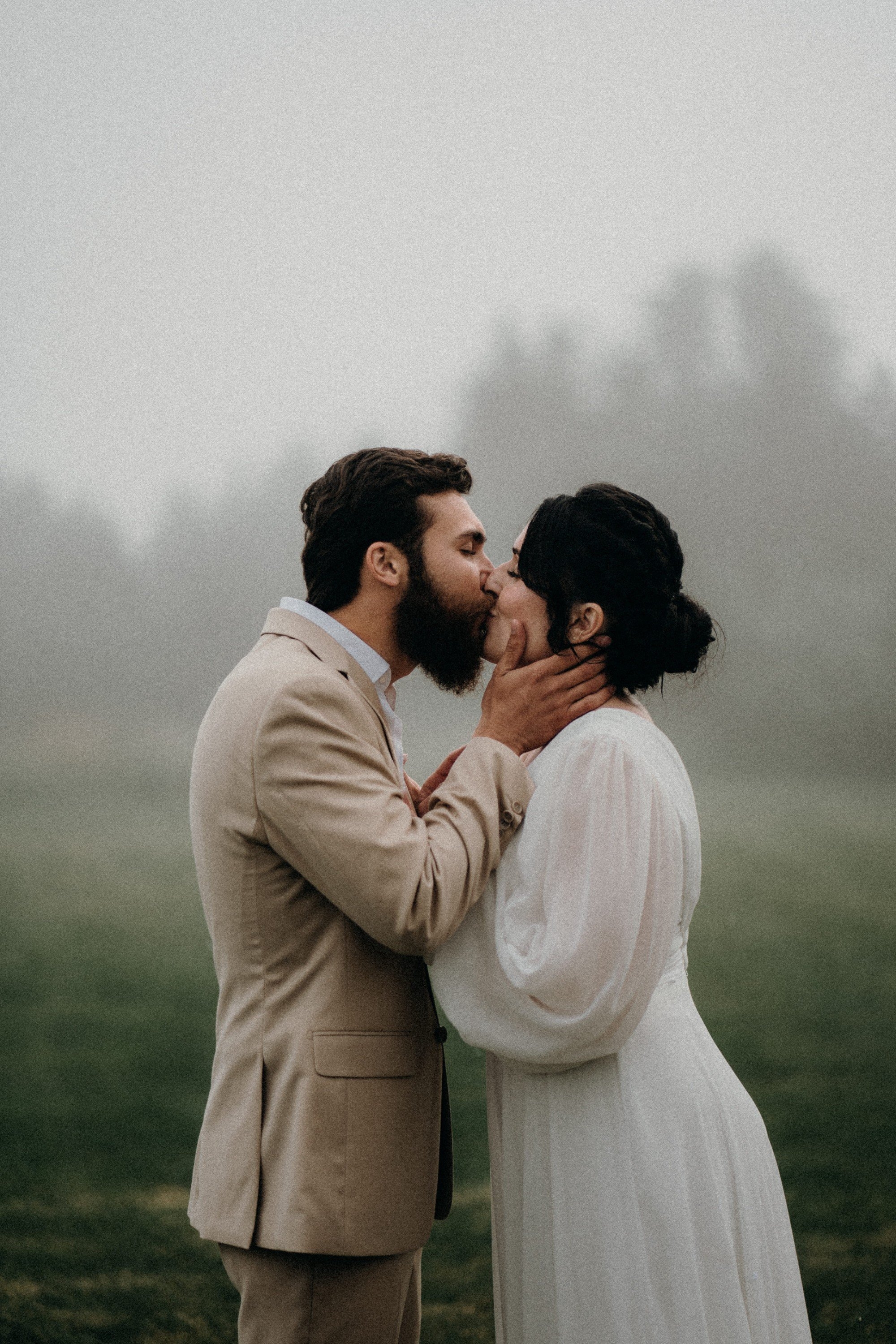 carousel-hero-element image-0